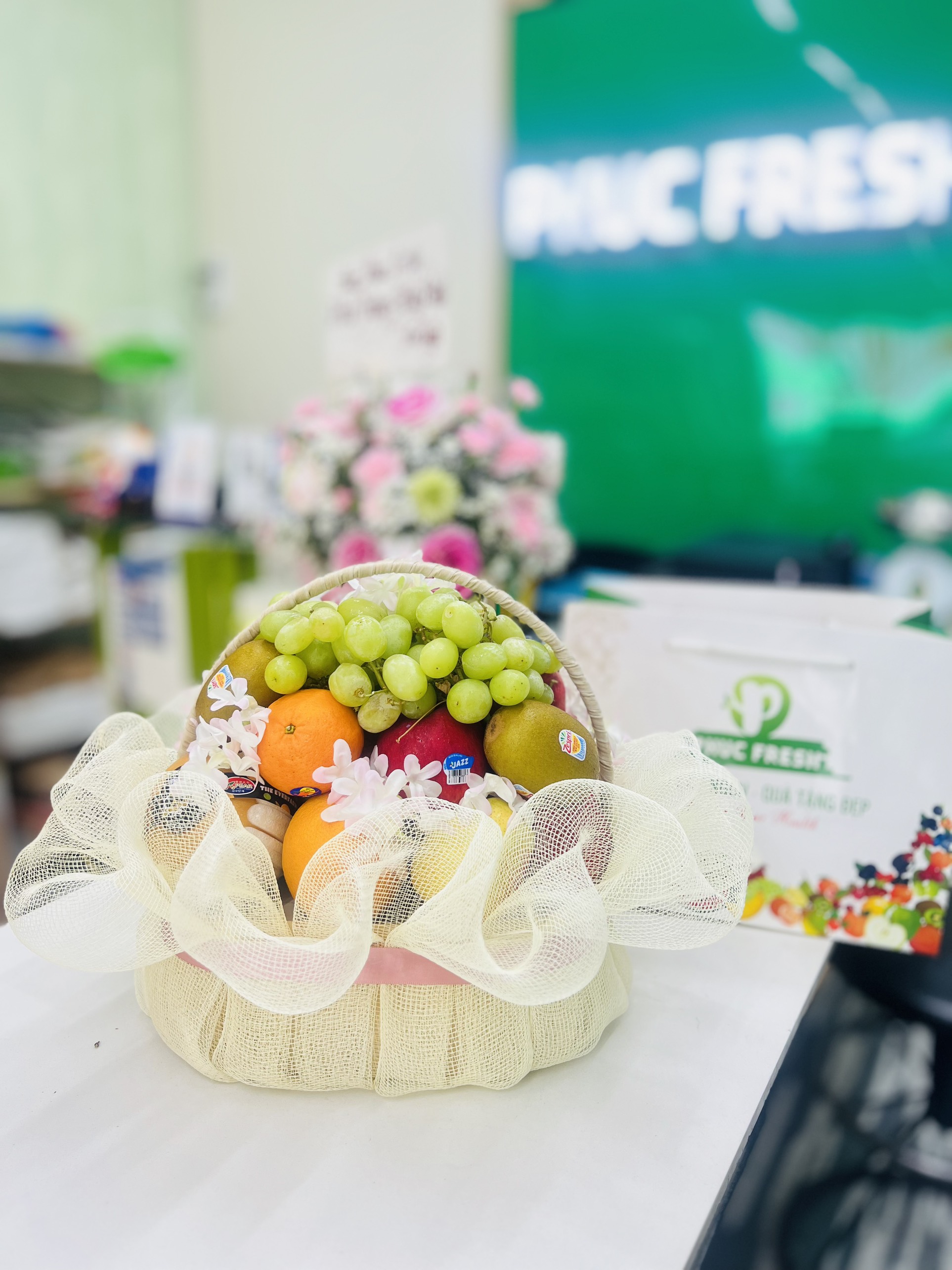 Giỏ quà tặng trái cây cao cấp voan 1000