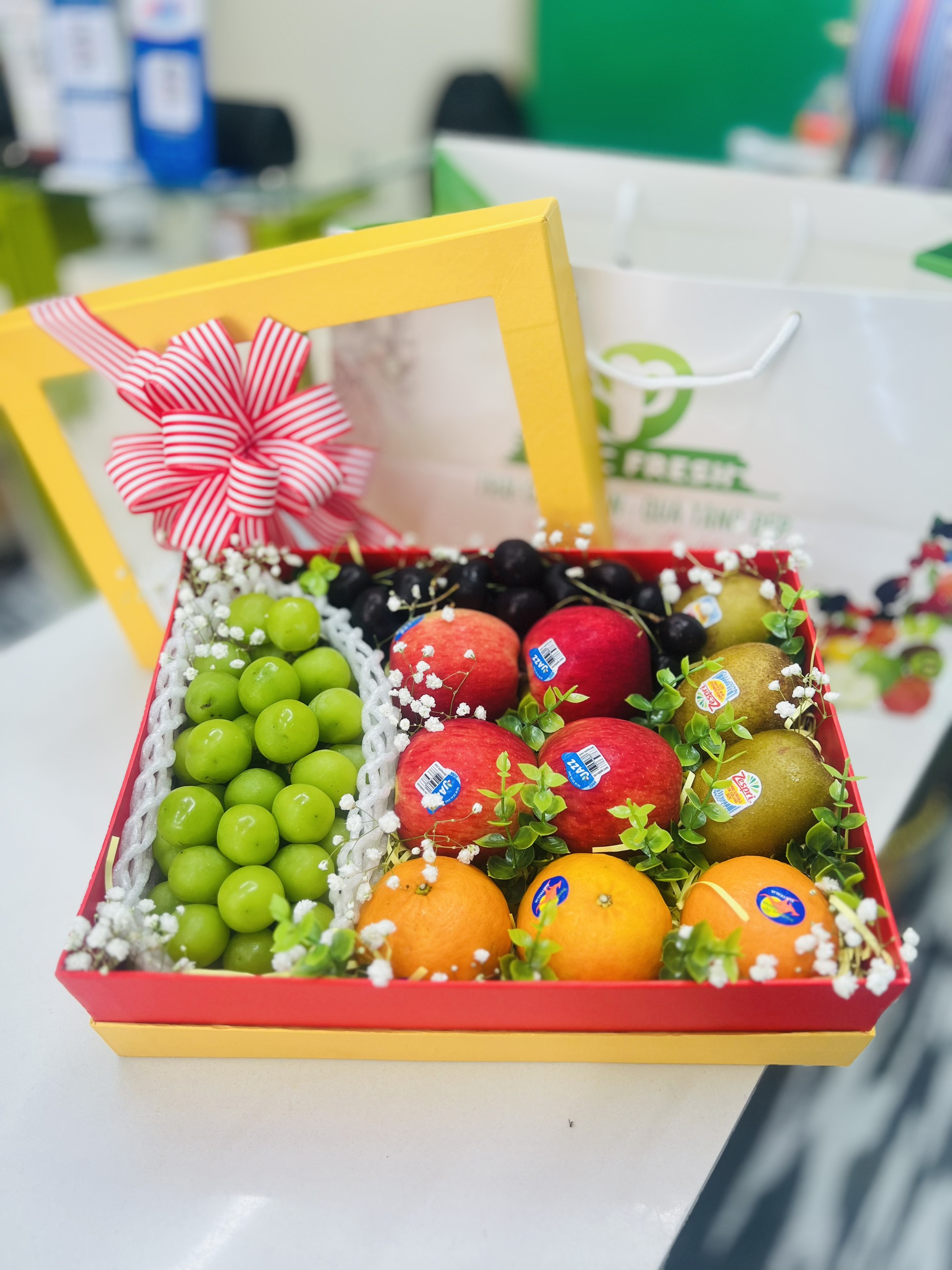 Hộp quà tặng trái cây cap cấp 8001