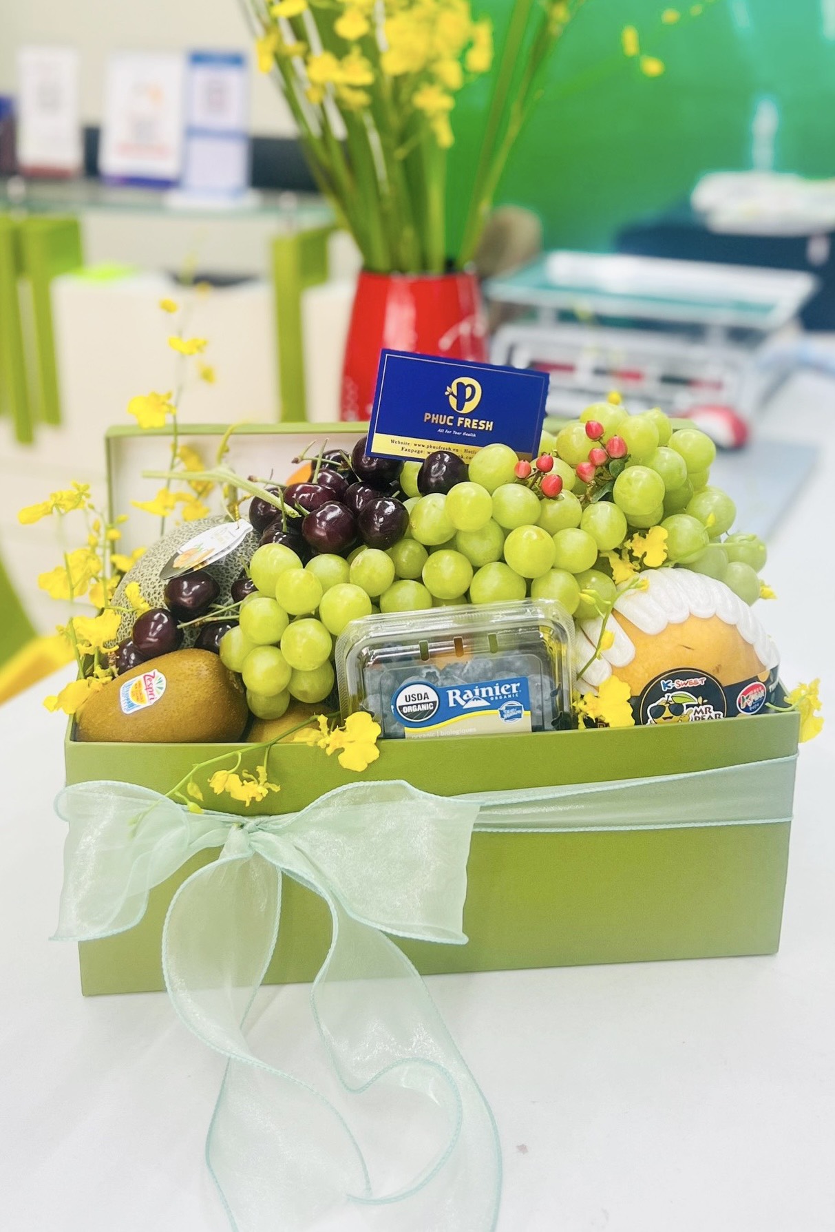 Hộp quà tặng trái cây cao cấp hoa tươi 1200