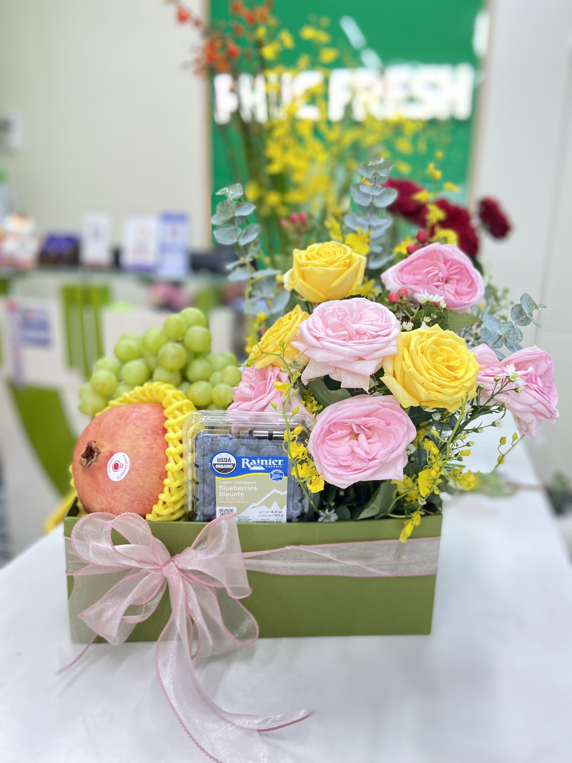 Hộp quà tặng trái cây cao cấp hoa tươi 800