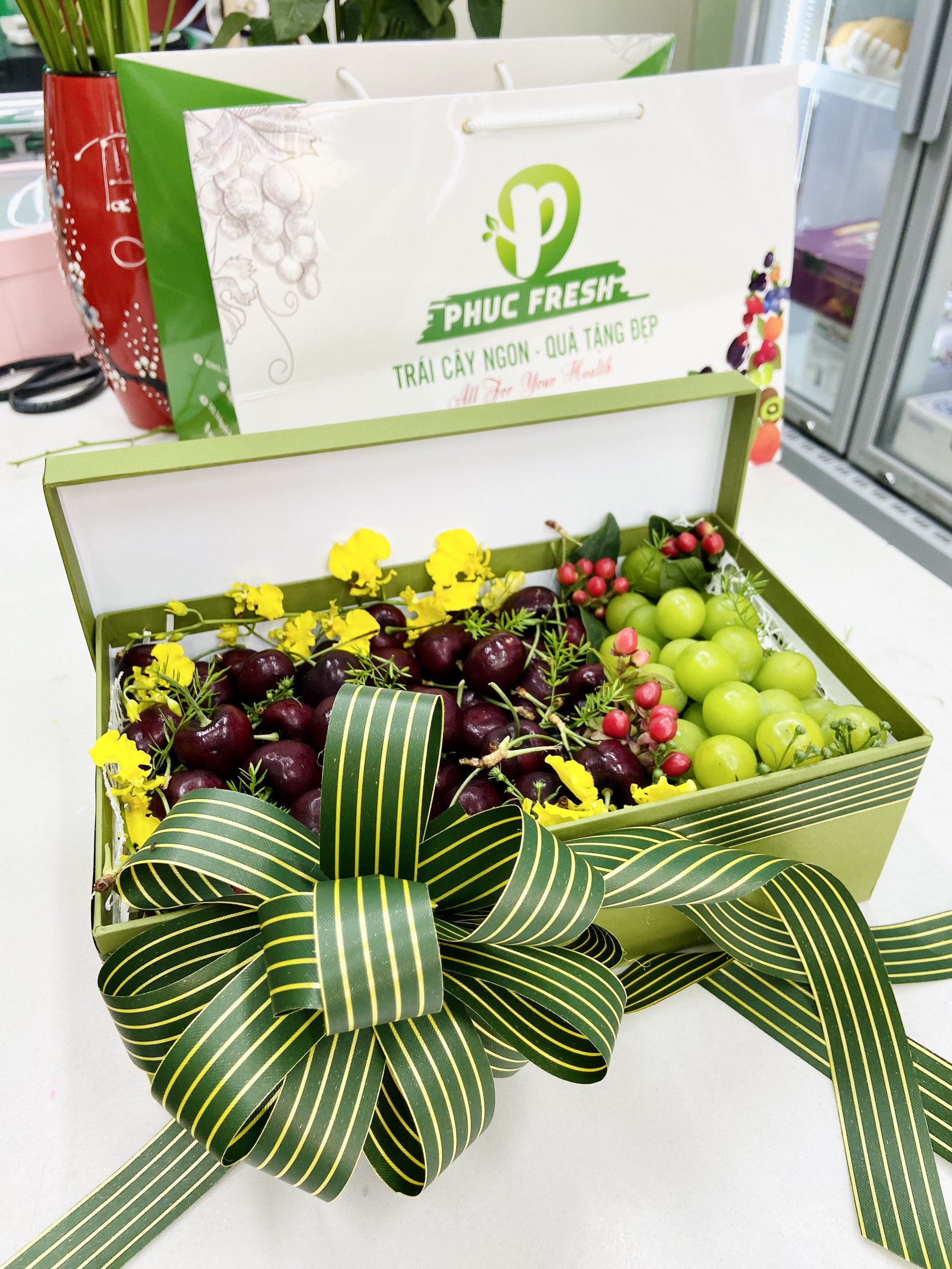 Hộp quà tặng trái cây cao cấp hoa tươi 6002