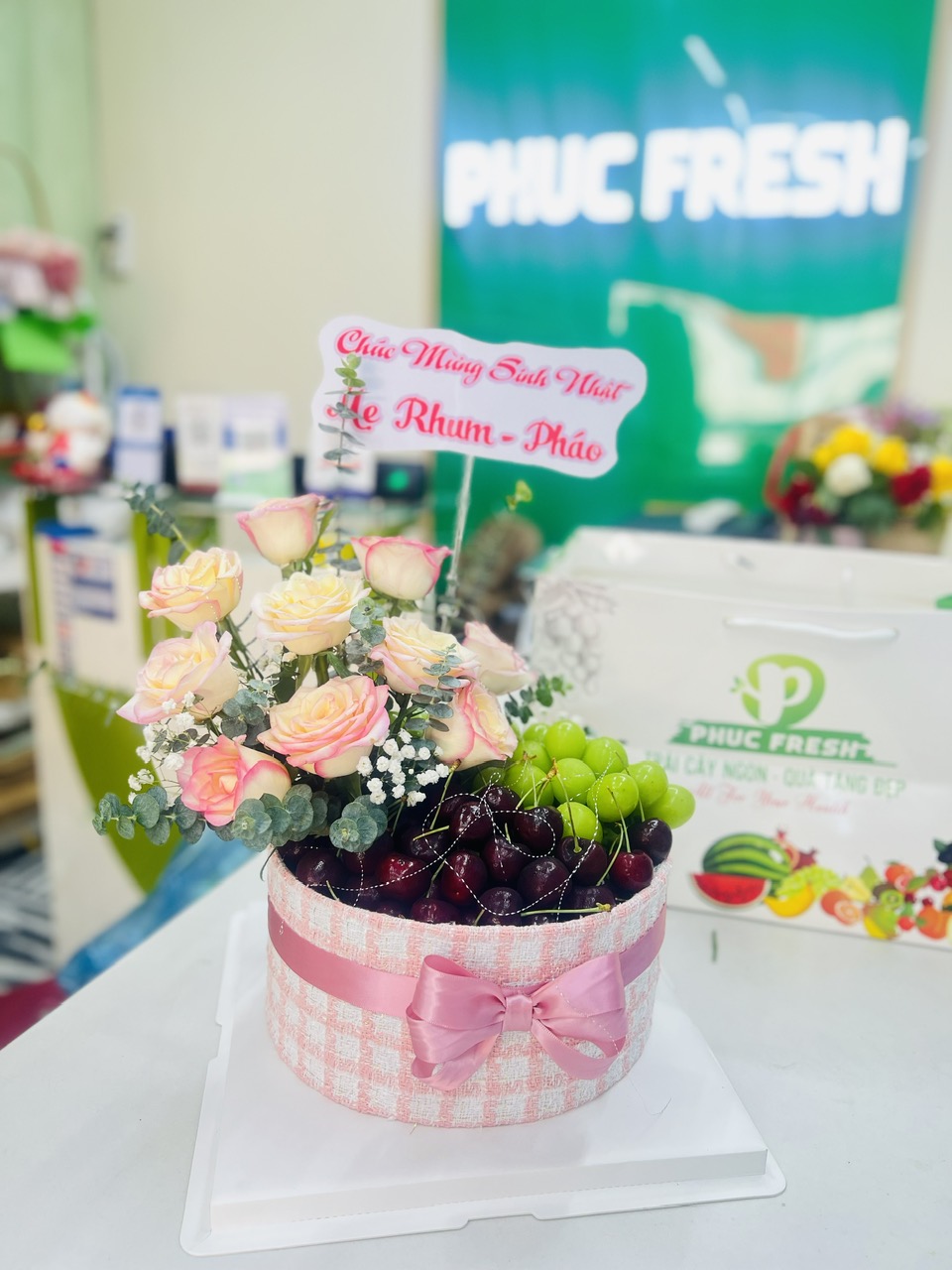 Hộp quà bánh kem rái cây cao cấp 1100