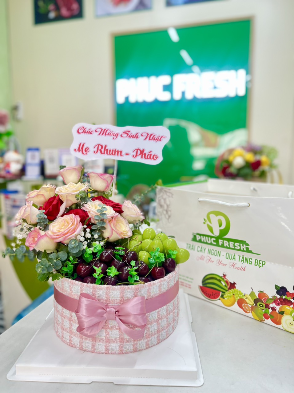 Hộp quà bánh kem rái cây cao cấp 1100