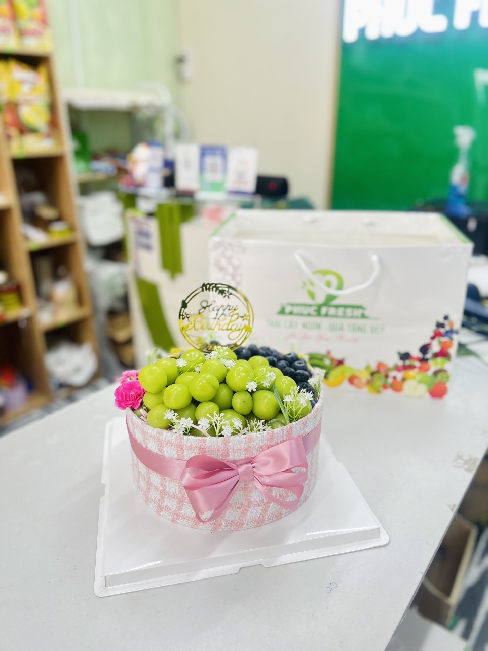 Hộp quà tặng trái cây bánh kem 550