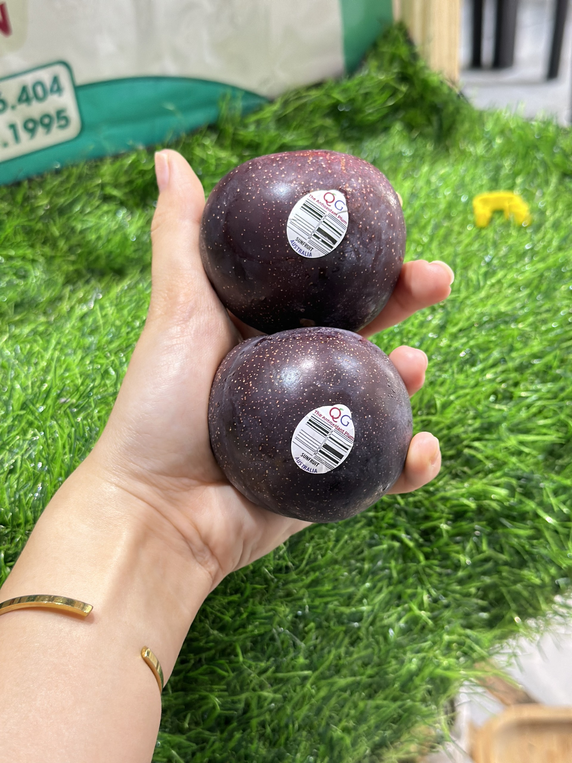 Mận Úc