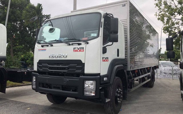 Isuzu FVR34QE4 9 tấn thùng kín
