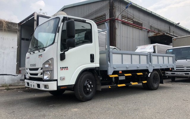 Isuzu NMR85HE4 1.9 tấn thùng lửng