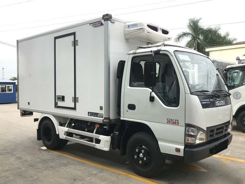 Isuzu QKR77FE4 2 tấn thùng lạnh