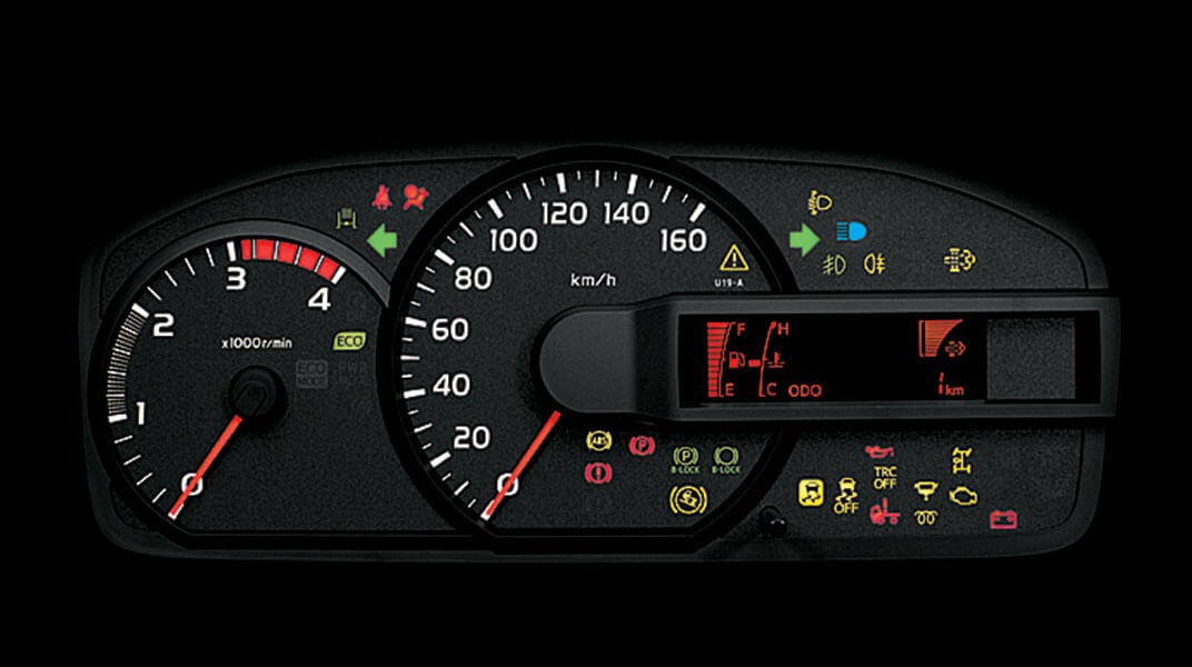 Hino XZU650L 1.9 tấn thùng lửng