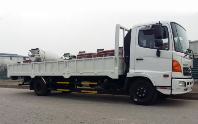 Hino FC9JNTC 6.5 tấn thùng lửng