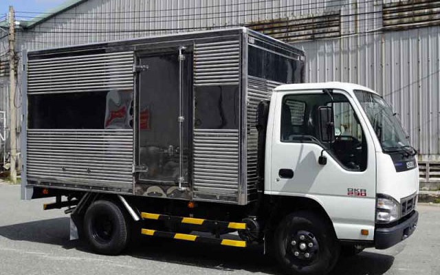 Isuzu QKR77FE4 1 tấn thùng kín