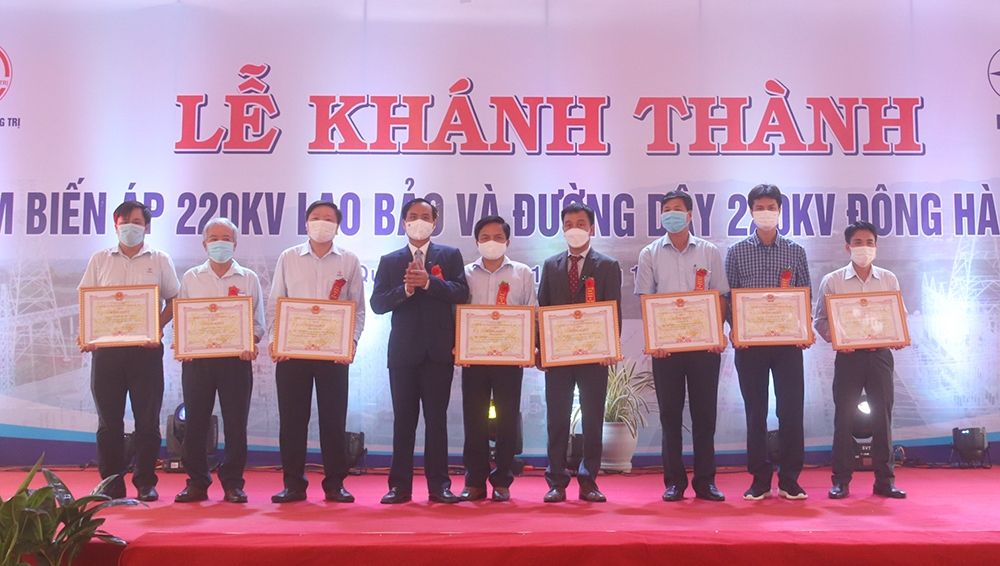 Khánh thành công trình Trạm biến áp 220kV Lao Bảo và đường dây 220kV Đông Hà – Lao Bảo