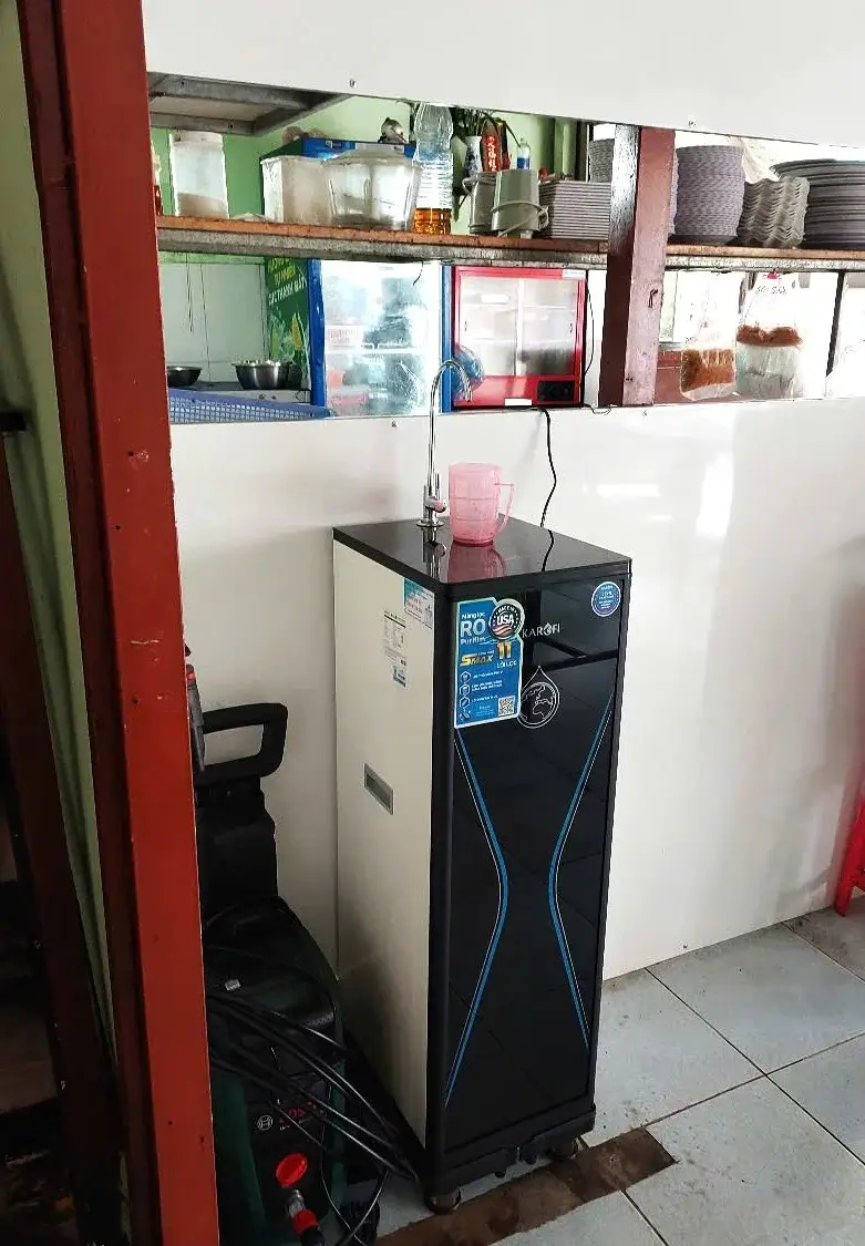 Hình lắp đặt thực máy lọc nước RO Karofi KAQ-D36S