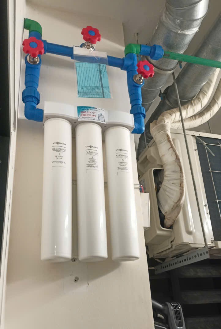 Hình lắp đặt thực tế Viessmann Vitopure S5-T với 3 lõi lọc