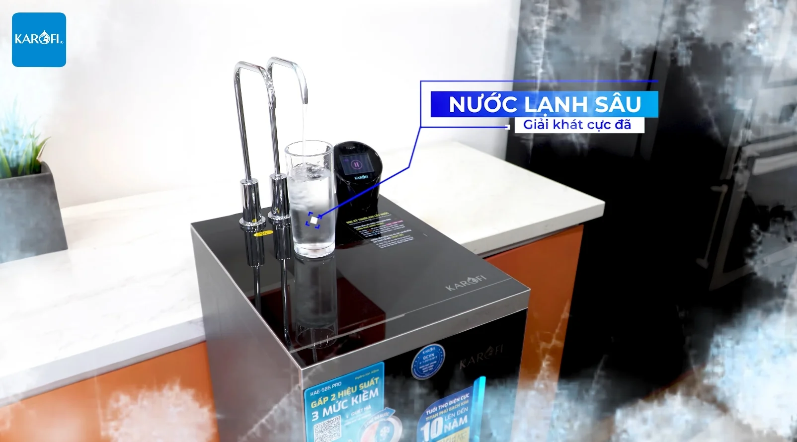Nước lạnh sâu và nước nóng dùng để giải khát và pha trà, cà phê...