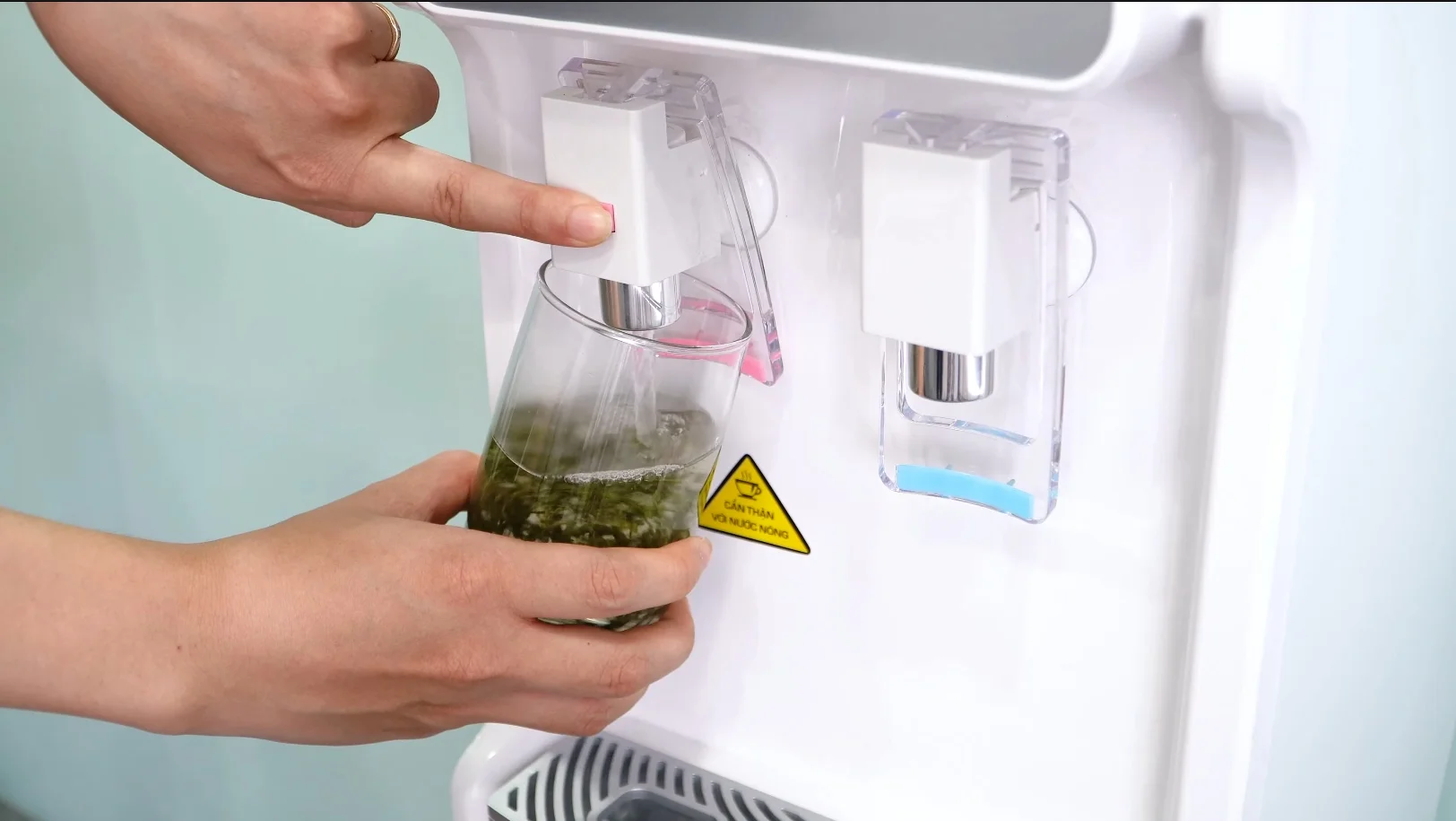 Khóa an toàn nước nóng cho trẻ em và người lớn tuổi