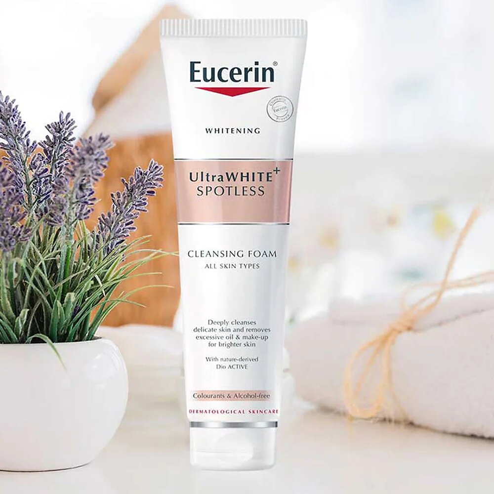 Sữa rữa mặt trắng da Eucerin White Cleansing Foam