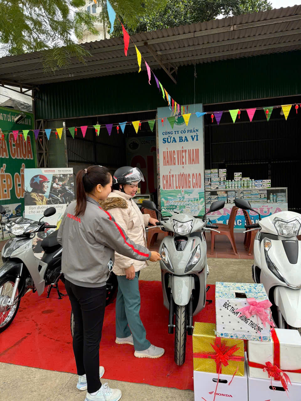 TRƯNG BÀY VÀ GIỚI THIỆU XE MỚI!!!!