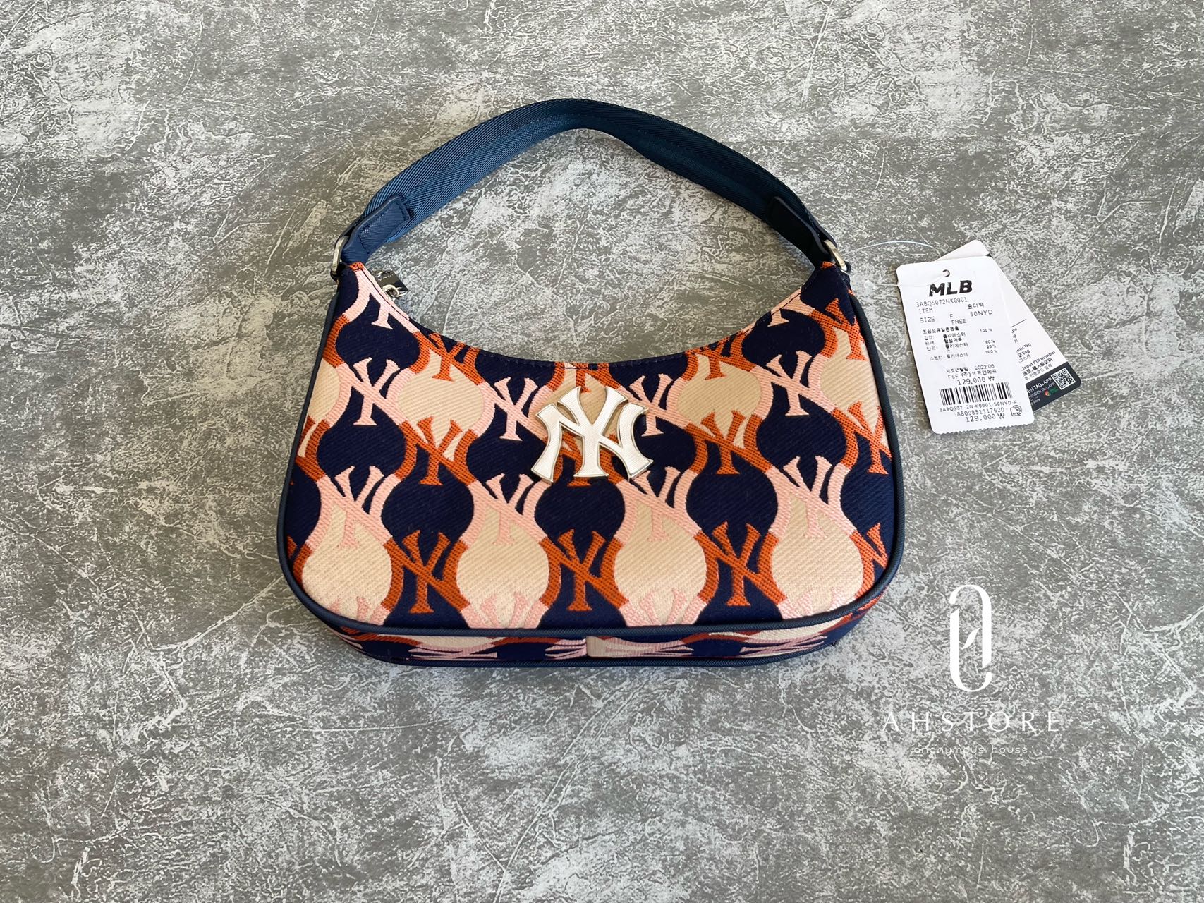 MLB MONOGRAM JACQUARD HOBO BAG BLACK  ANORAVN