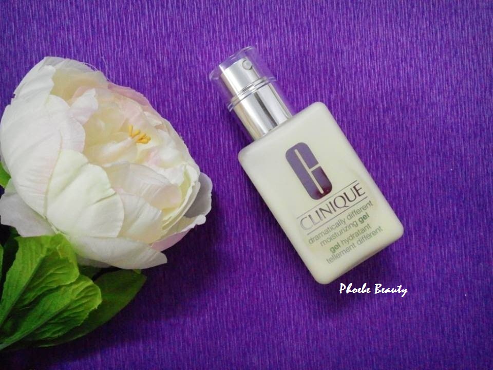 Review Clinique Dramatically Different Moisturizing Gel: Cấp ẩm và dưỡng ẩm tuyệt vời cho làn da dầu