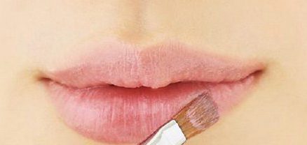 Cách sử dụng kem che khuyết điểm môi cho đôi môi hoàn hảo Cách sử dụng kem che khuyết điểm môi cho đôi môi hoàn hảo