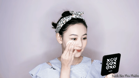 Ngoài tẩy trang, hóa ra micellar water còn có tận 9 công dụng khác mà các nàng mê làm đẹp không thể không biết Ngoài tẩy trang, hóa ra micellar water còn có tận 9 công dụng khác mà các nàng mê làm đẹp không thể không biết