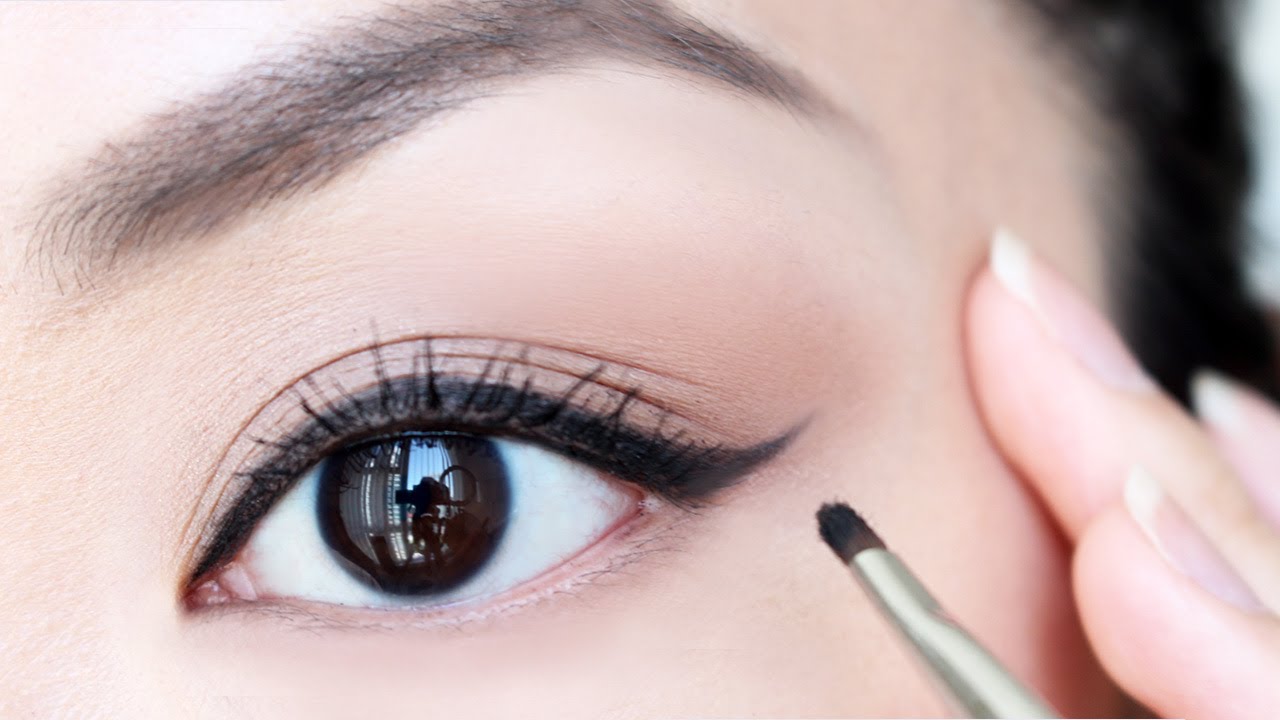 Những mẹo kẻ eyeliner sẽ cho bạn đôi mắt hút hồn dễ như ăn kẹo Những mẹo kẻ eyeliner sẽ cho bạn đôi mắt hút hồn dễ như ăn kẹo