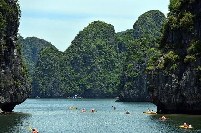 10 DAY NORTHERN VIETNAM CYCLING TOUR | HALONG BAY - MAI CHAU BIKE ADVENTURE