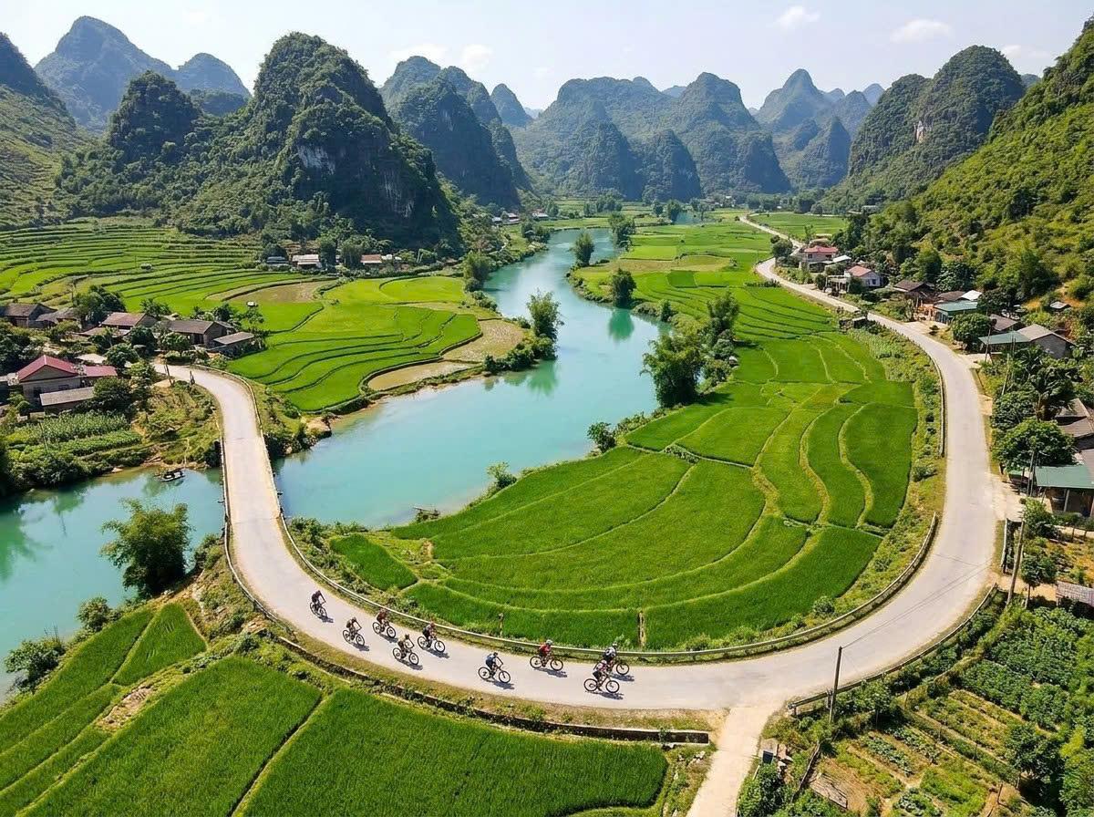 10 DAYS - BA BE - CAO BANG CYCLING TOUR: NORTHERN VIETNAM ADVENTURE