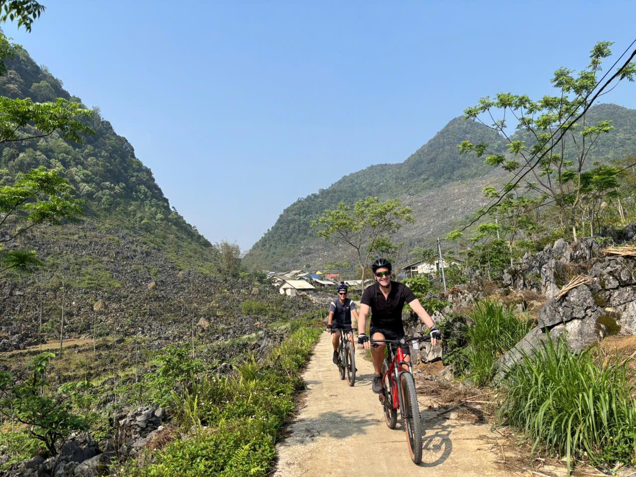 12 DAY NORTHERN VIETNAM ADVENTURE CYCLING TOUR