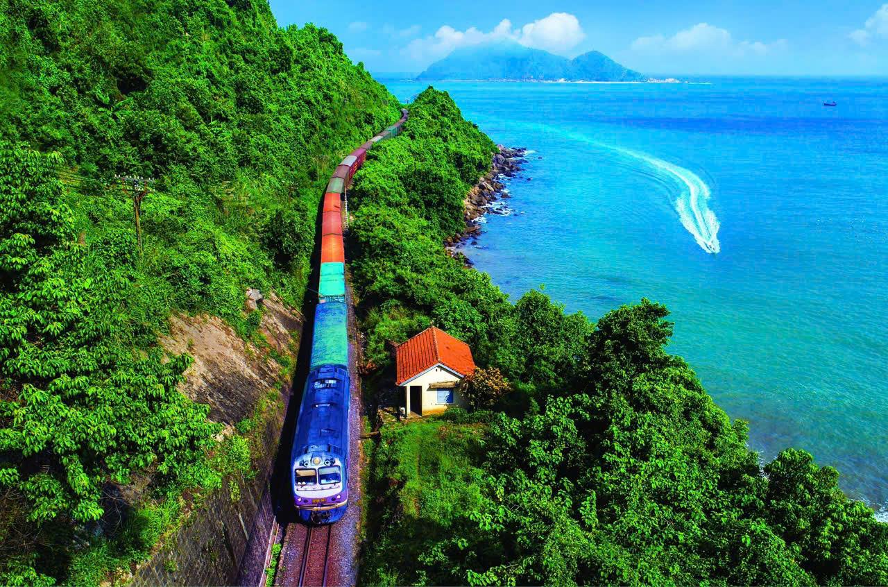 16 DAY VIETNAM FAMILY REAL LUX ADVENTURE PACKAGE HOLIDAY