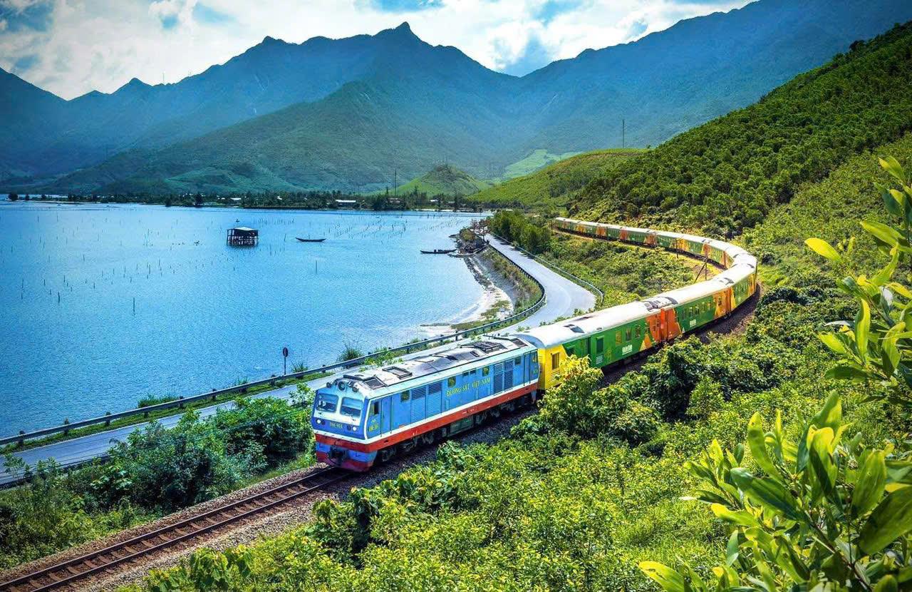 16 DAY VIETNAM FAMILY REAL LUX ADVENTURE PACKAGE HOLIDAY