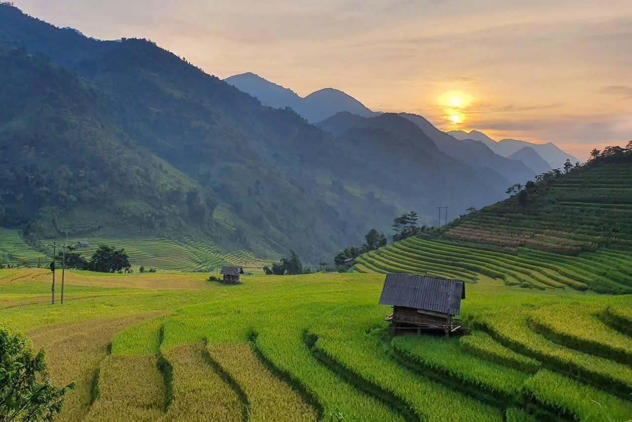 17 DAY INCREDIBLE NORTHERN VIETNAM REAL LUX ADVENTURE HOLIDAY