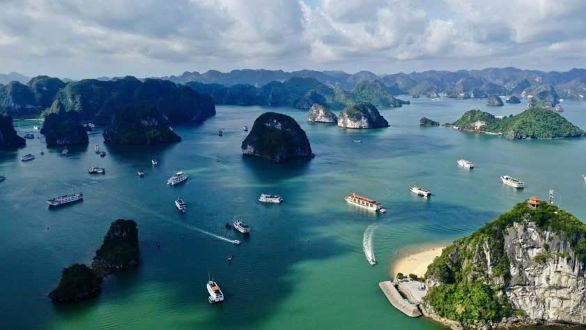 21 DAY VIETNAM CYCLING TOUR |SAI GON - HANOI BIKE TRIP