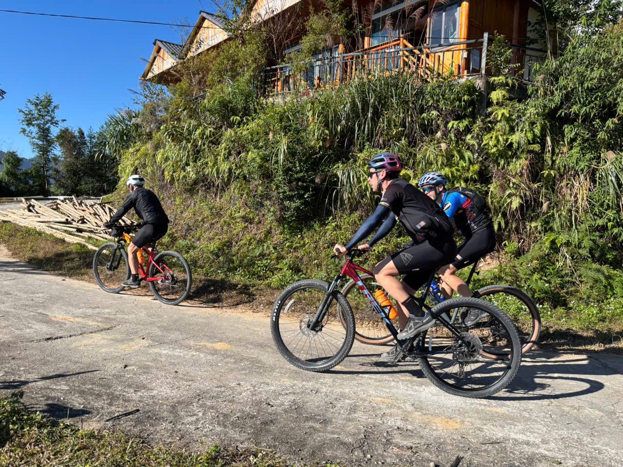 5 DAY HA GIANG LOOP BICYCLE TOURS