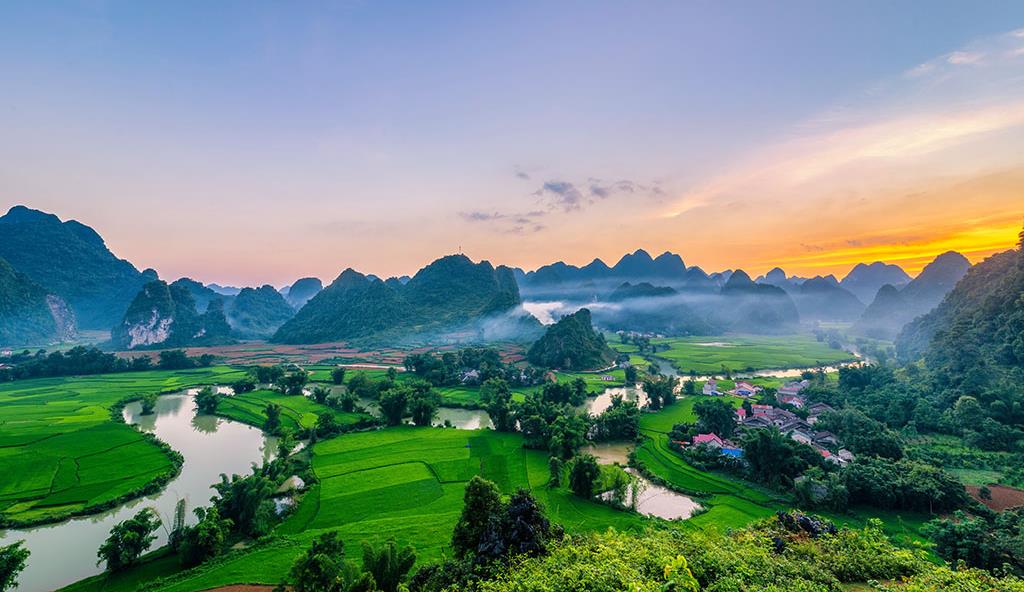 7 DAY ROOF OF VIETNAM: HA GIANG & THE FAR NORTH VIETNAM ADVENTURE TOURS