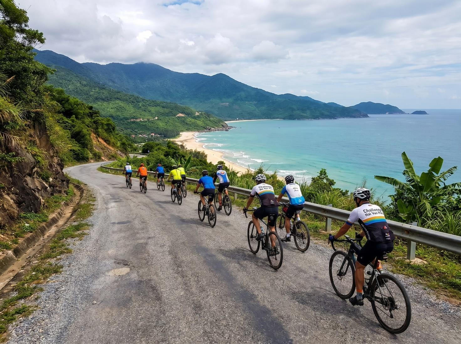 09 DAY CENTRAL COAST VIETNM CYCLING TOUR| HUE - NHA TRANG BIKE TOUR ADVENTURE