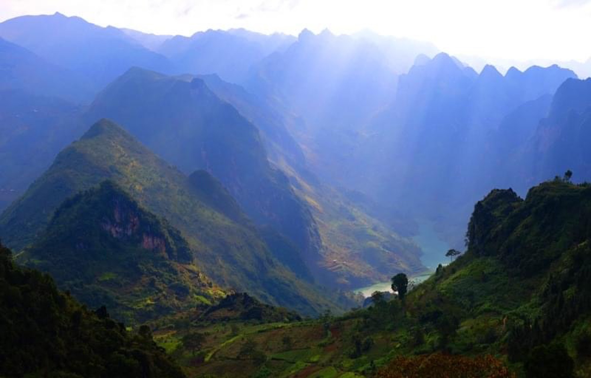 5 DAYS HA GIANG  ADVENTURE LOOP TOURS