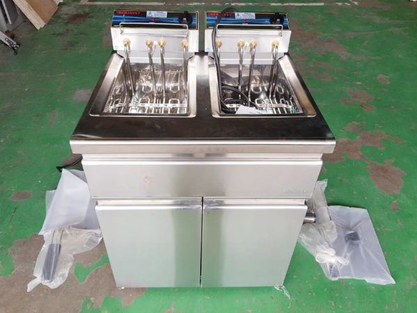 Bếp chiên nhúng đôi có chân Berjaya FSSDF12D