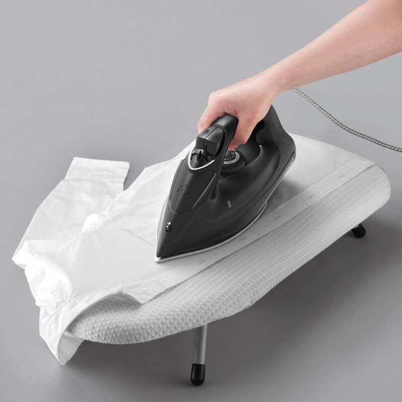 Bàn ủi hơi nước LocknLock 2 chế độ ủi, bình chứa 220ml công suất 1800W, Chính Hãng ENI334BLK - HAPOS LOF