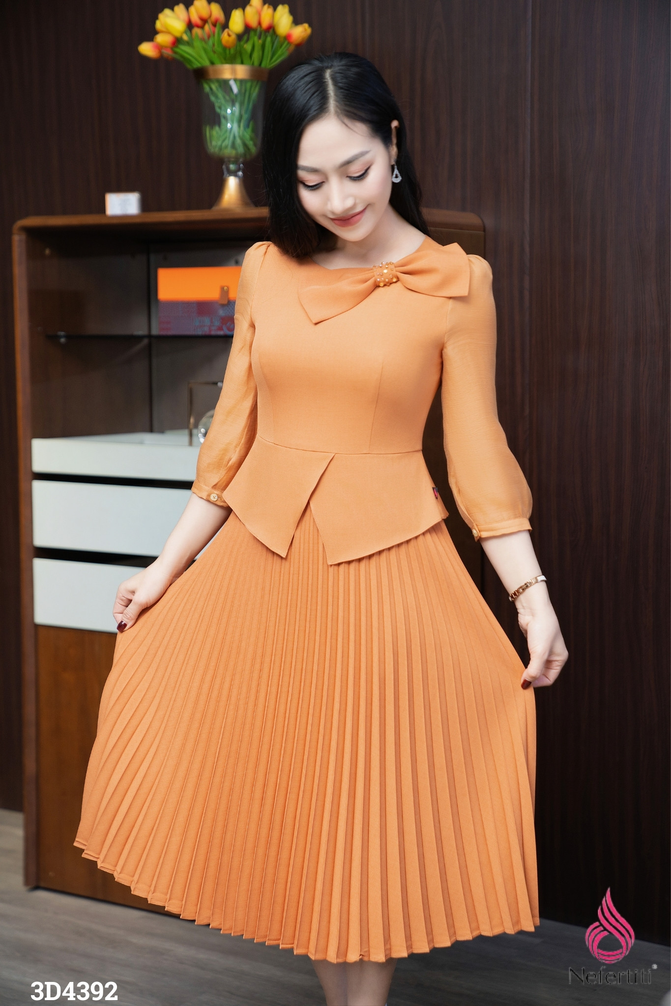 3D4392- ĐẦM LIỀN CHÂN XẾP LY DÀI TAY