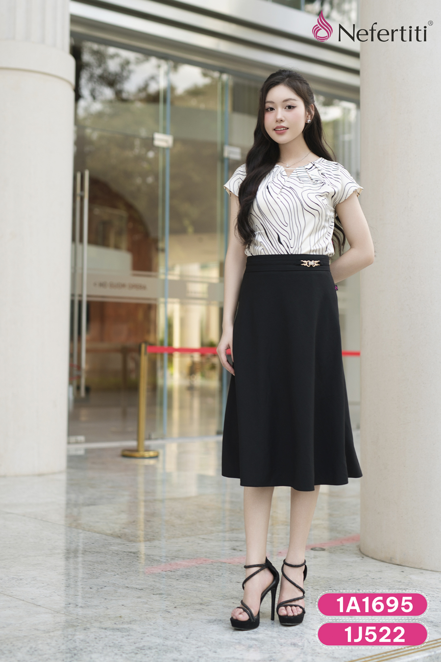 1J522 - Chân váy đen sang trọng