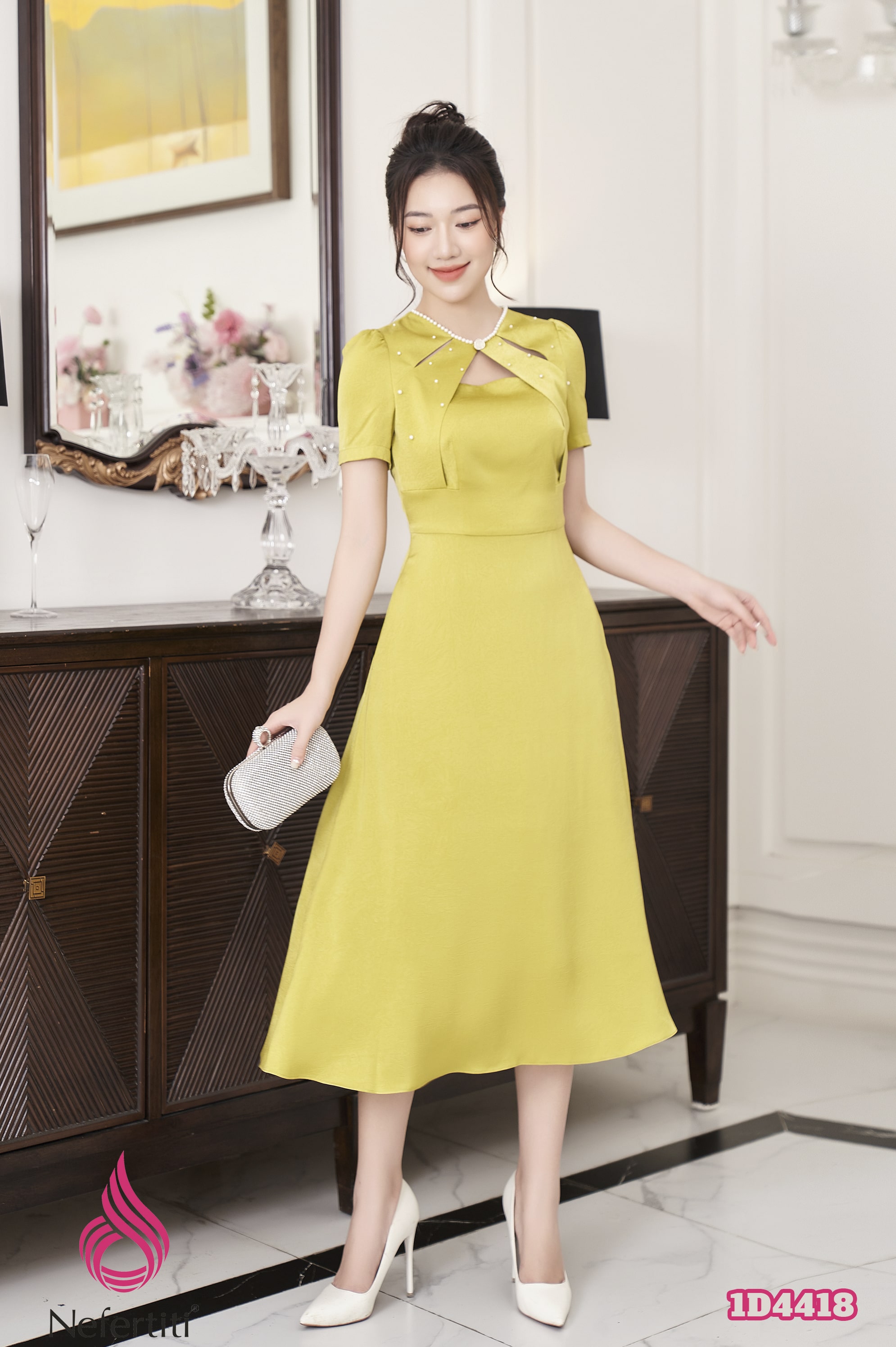 1D4418 - Đầm lụa họa tiết cách điệu