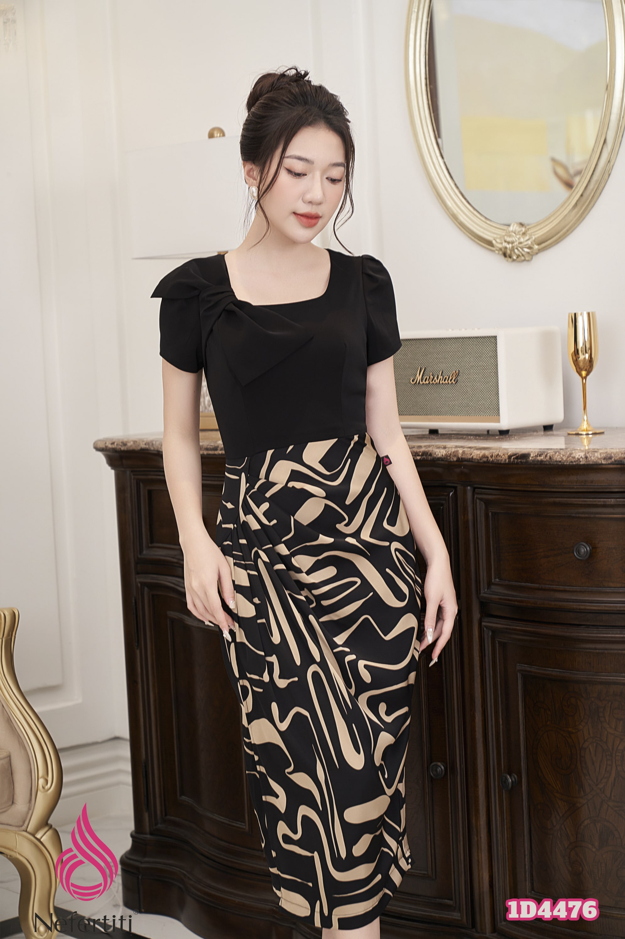 1D4476 - Đầm ôm họa tiết phối đen