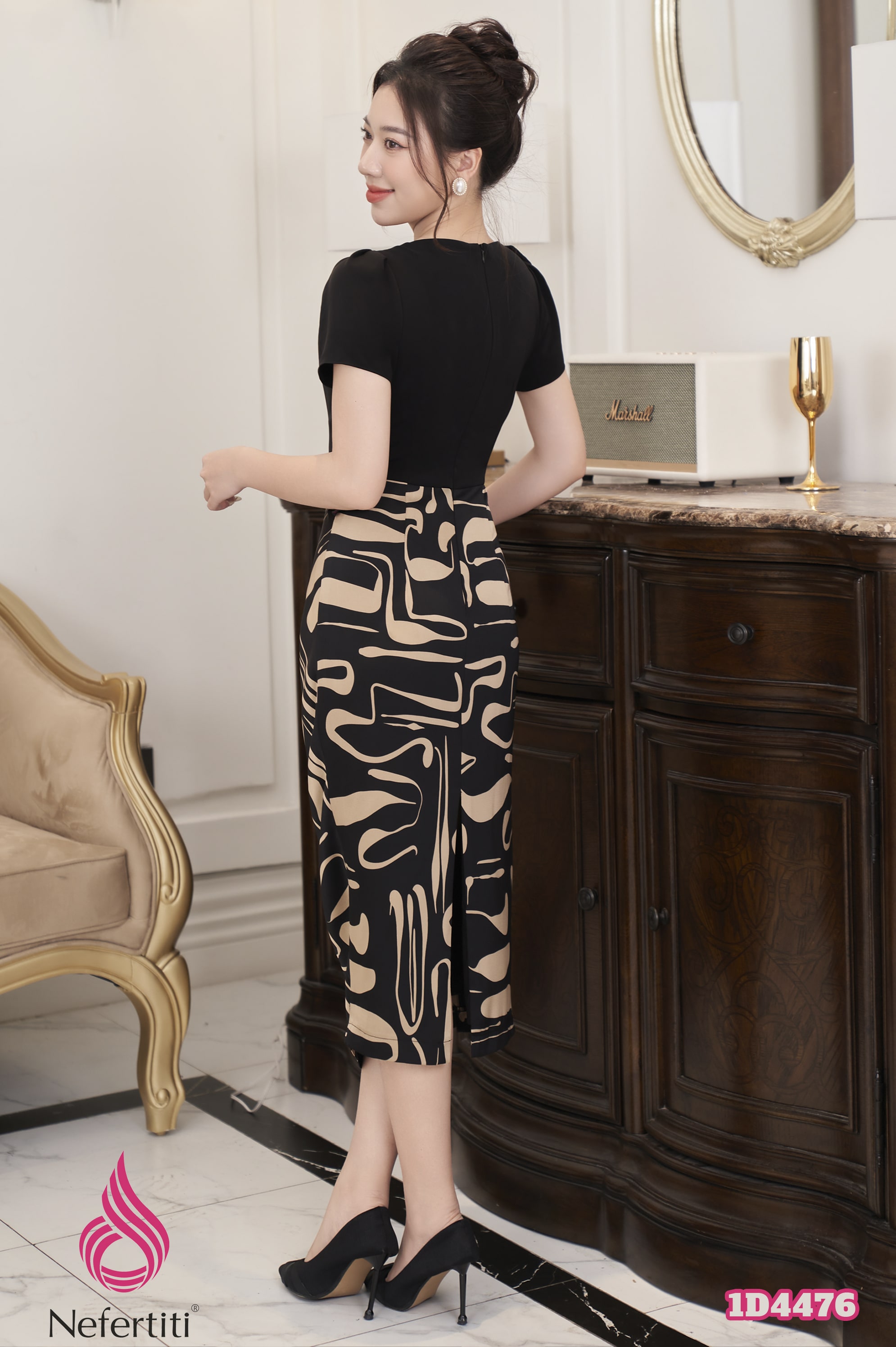 1D4476 - Đầm ôm họa tiết phối đen