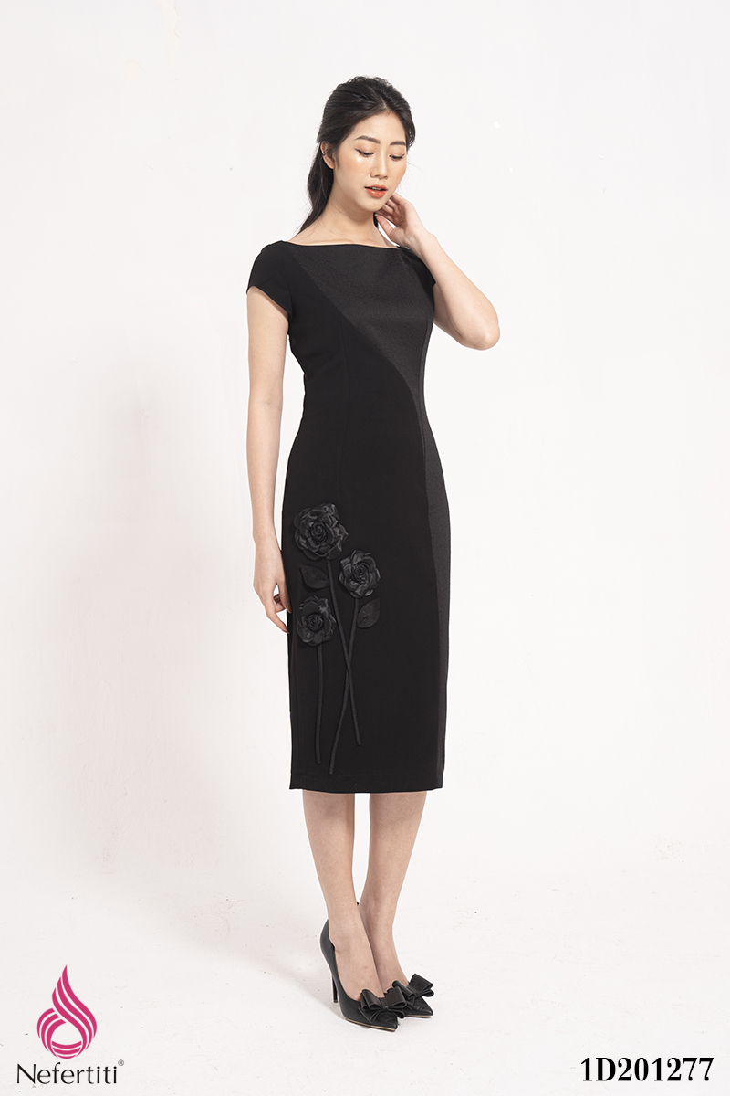 1D201277 - ĐẦM ĐEN PHỐI MÀU ĐÍNH HOA 3D