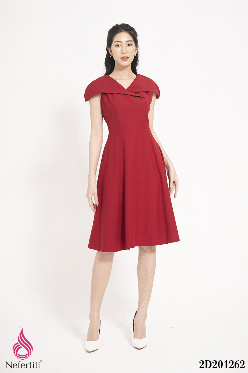 2D201262 - ĐẦM ĐỎ DÁNG XÒE CỔ CÁCH ĐIỆU