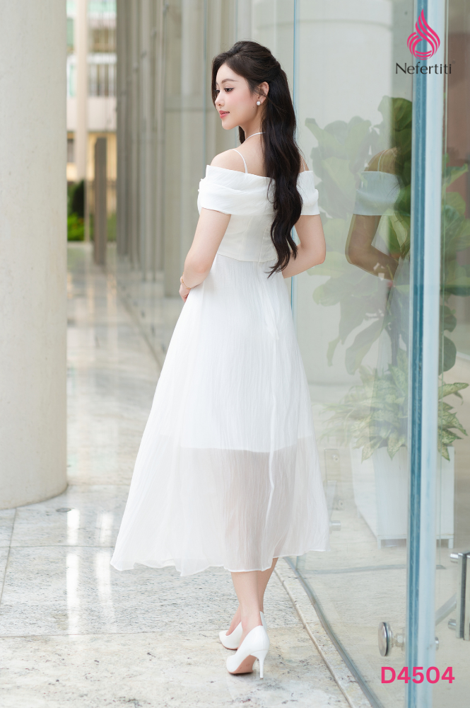 1D4504 - ĐẦM TRẮNG DẠO PHỐ