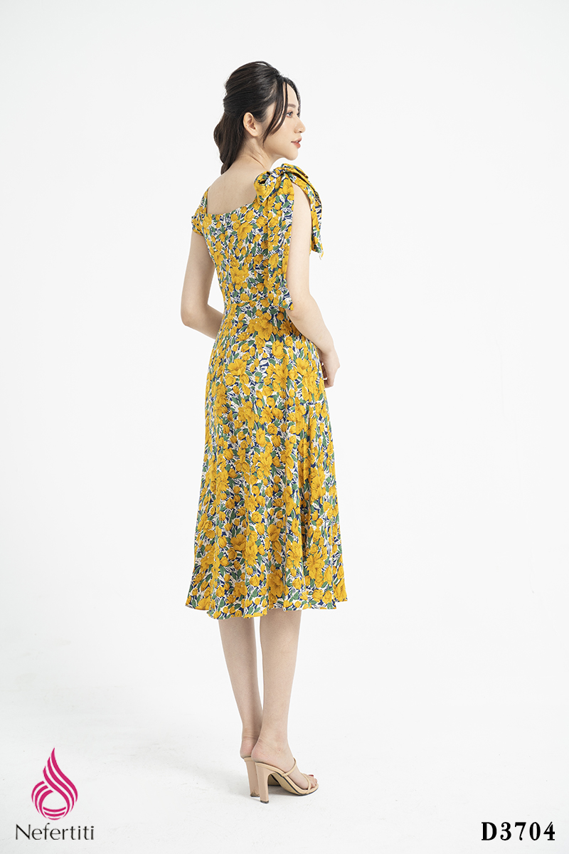 1D3704 - ĐẦM HOA NHÍ VAI LỆCH