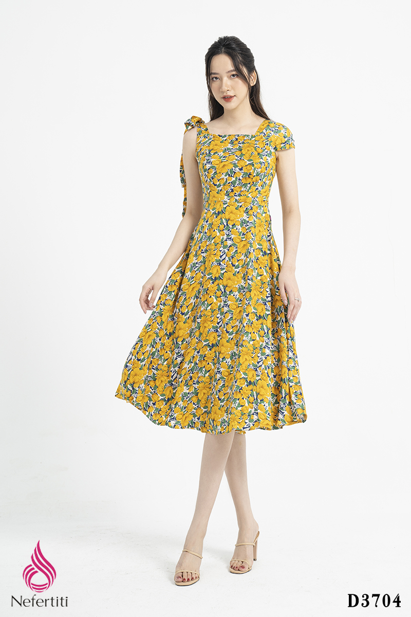 1D3704 - ĐẦM HOA NHÍ VAI LỆCH